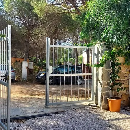 Дом отдыха Casa Maria Orosei-cala Liberotto A 150 M Dal Mare Кала-Либеротто